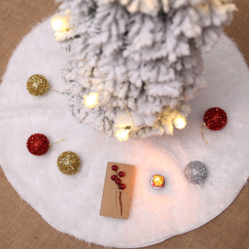 Christmas Tree Decoration - Faux Fur Christmas Tree Skirt -  White - for Merry Christmas Party